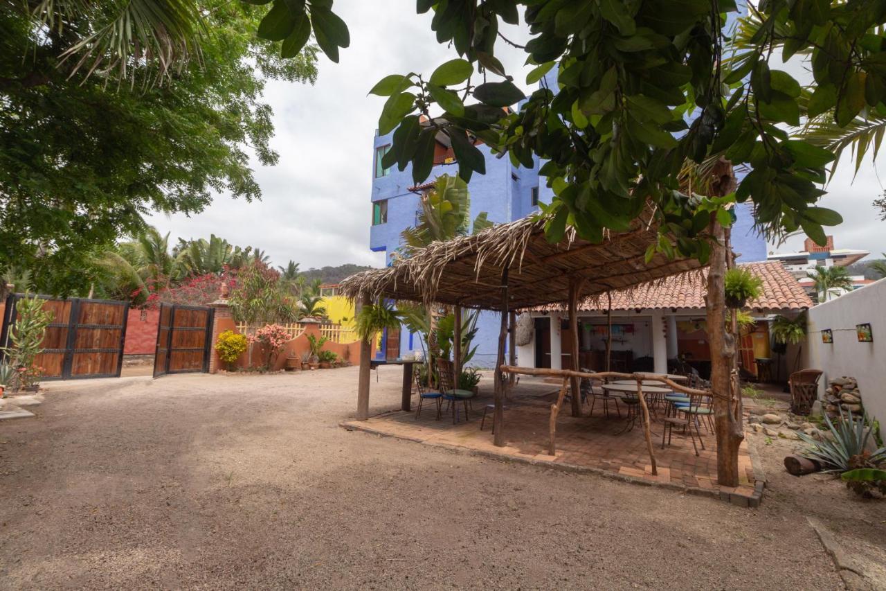 Posada Las Flores Los Ayala Kültér fotó
