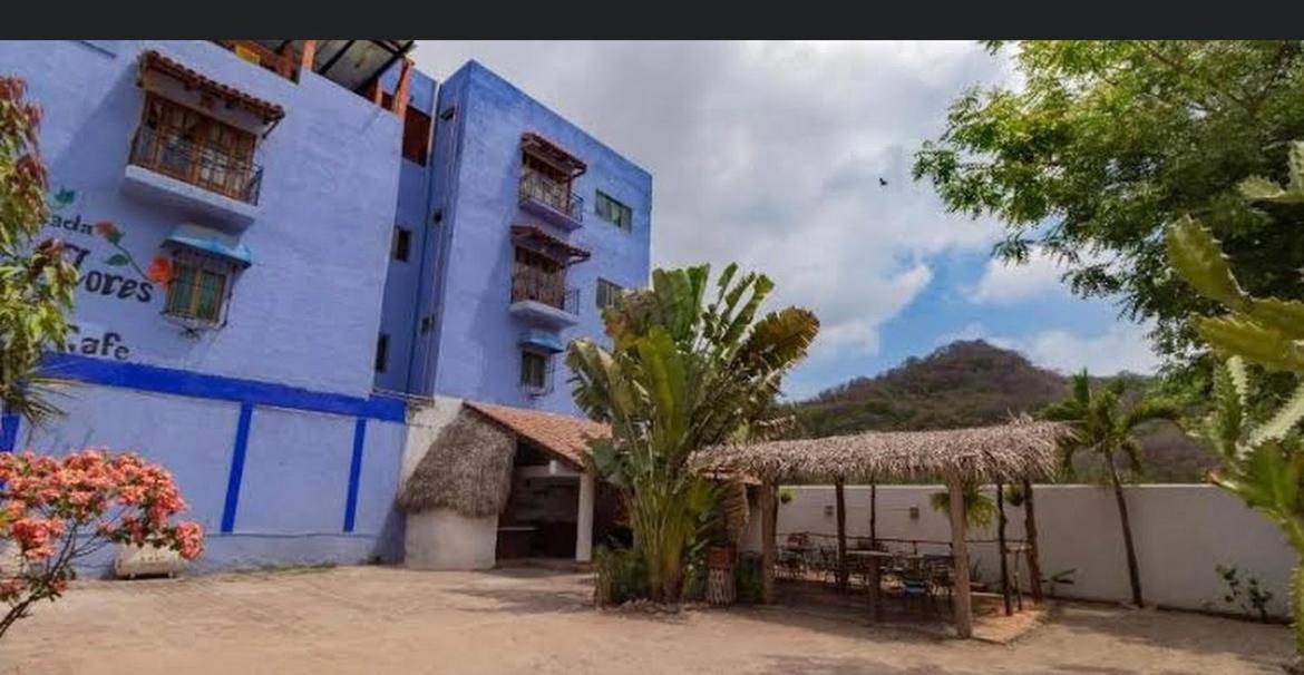Posada Las Flores Los Ayala Kültér fotó